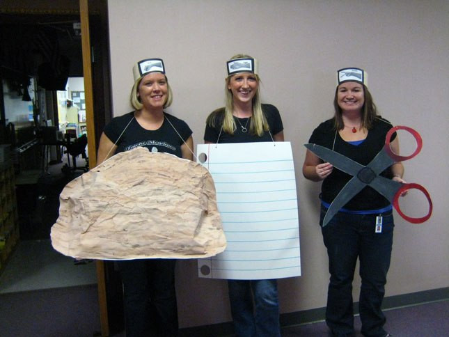 DIY Group Costume
 24 Cheap and Easy DIY Group Costumes for Halloween