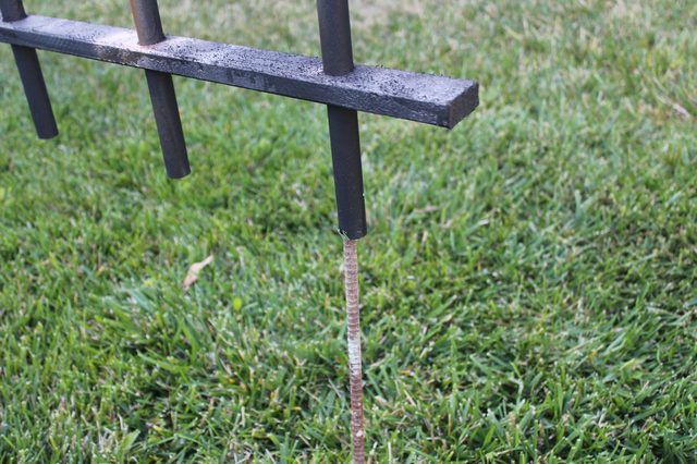Diy Halloween Fence
 How to Make a Cheap Cemetery Fence for Halloween
