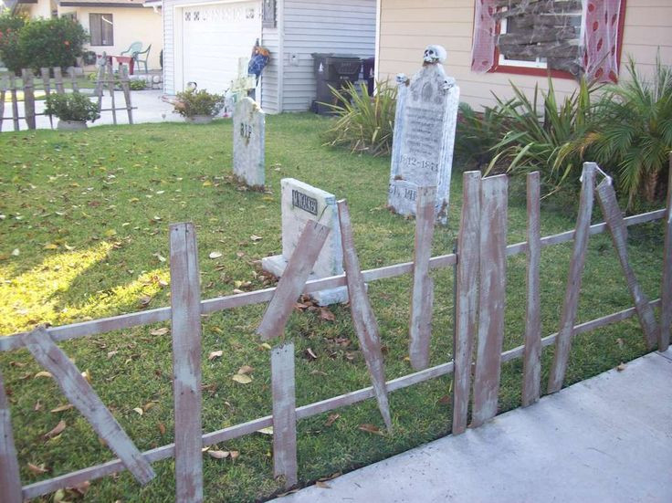 Diy Halloween Fence
 372 best Halloween yard haunt ideas images on Pinterest