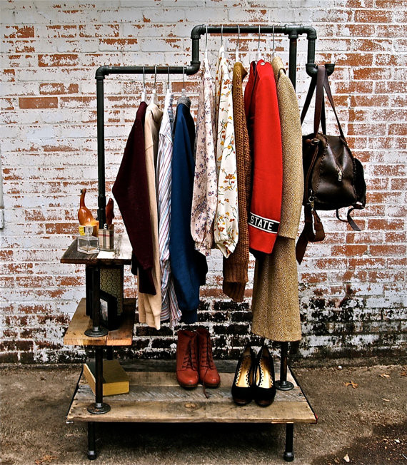 DIY Industrial Clothing Rack
 Arti Arte
