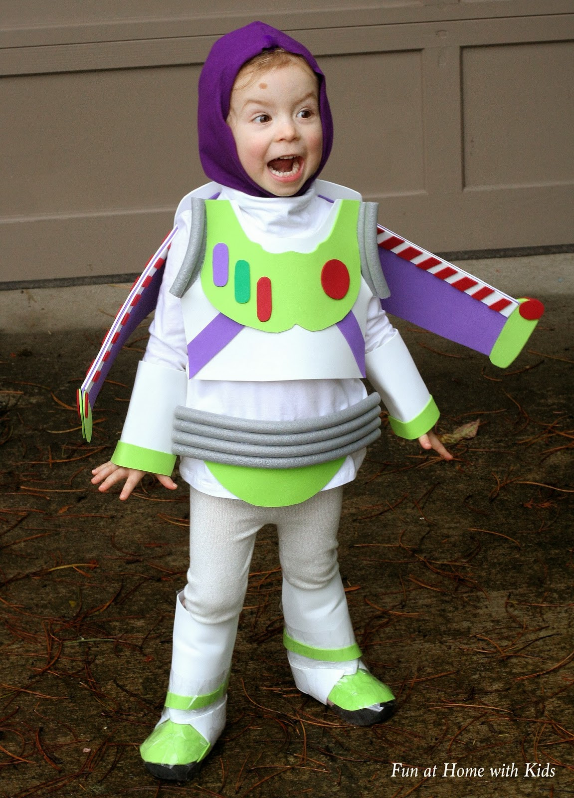 DIY Infant Costume
 DIY Kids Buzz Lightyear No Sew Halloween Costume