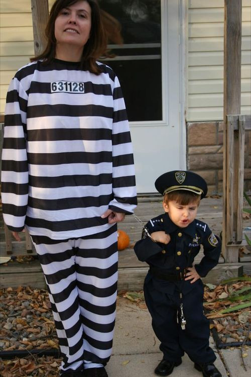 DIY Inmate Costume
 The Mommy Shorts Halloween Costume Awards Mommy Shorts