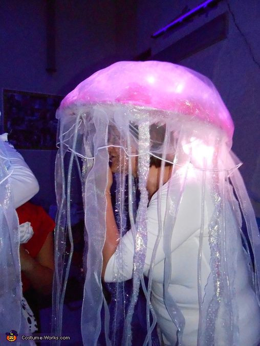 DIY Jellyfish Costume
 Jellyfish Halloween Costume Contest at Costume Works
