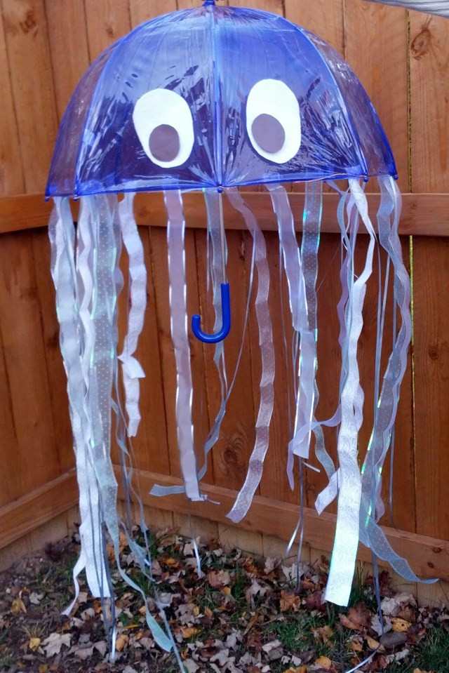 DIY Jellyfish Costume
 Amazing DIY Jellyfish Costume Almost The Real Thing