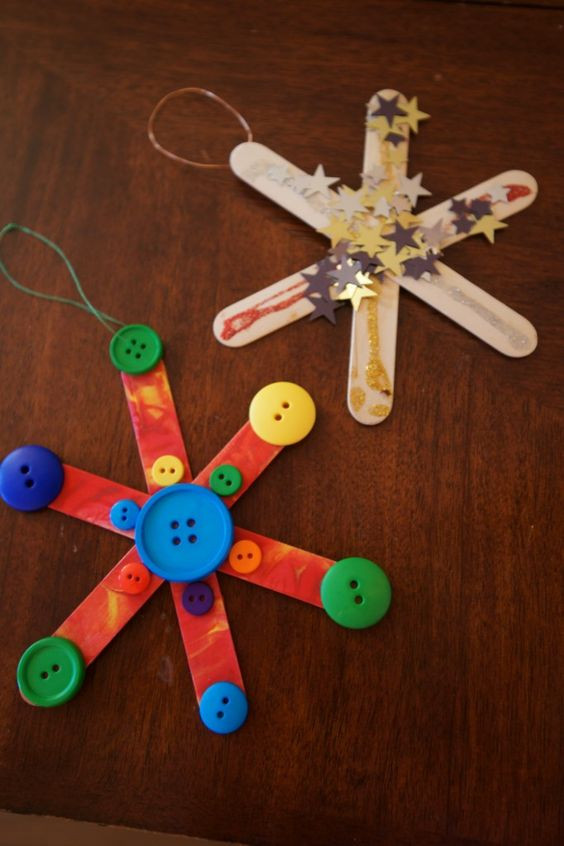 DIY Kid Friendly Christmas Ornaments
 Homemade popsicle snowflake ornaments kid friendly