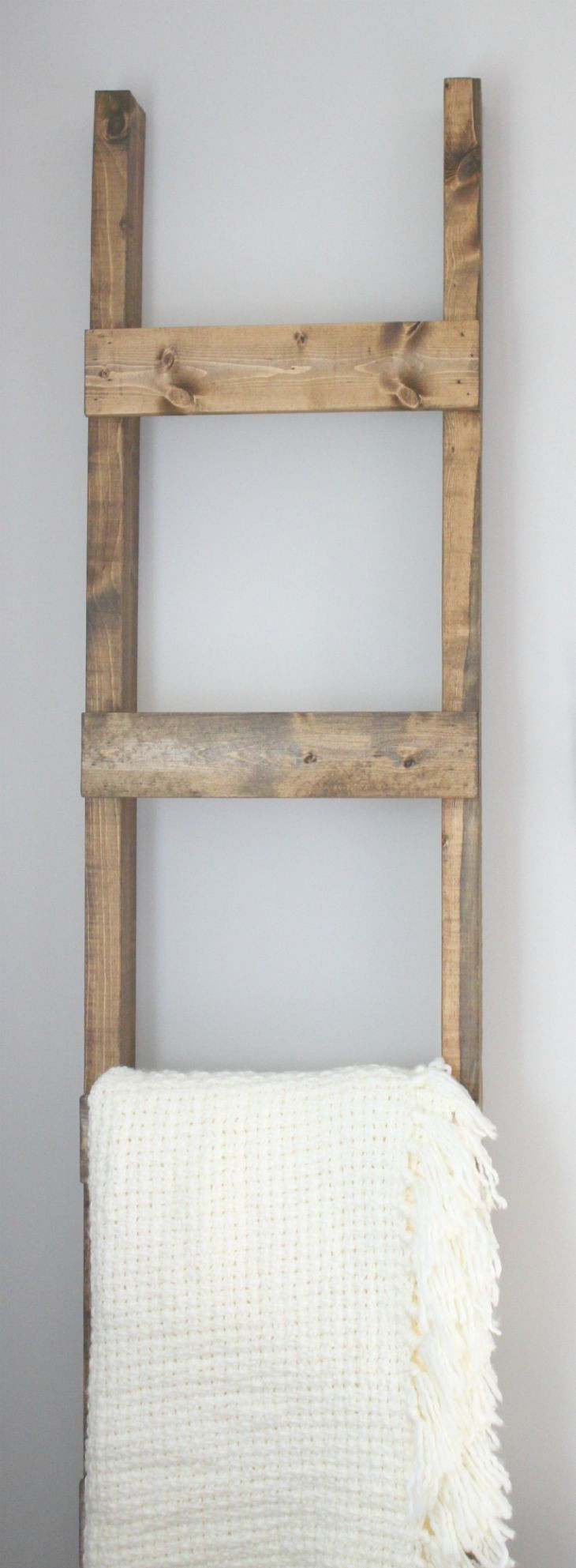 DIY Ladder Rack
 30 Minute DIY Blanket Ladder