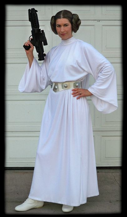 DIY Leia Costume
 Princess Leia dress pattern pretty easy