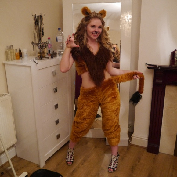 DIY Lion Costume For Adults
 DIY Lion costume i love halloween