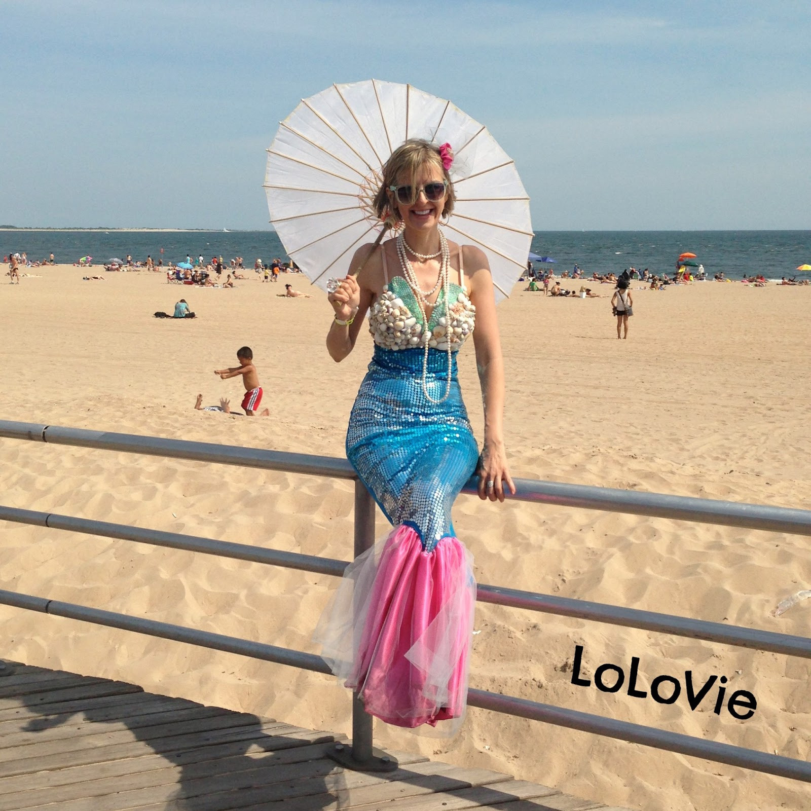 DIY Little Mermaid Costume
 LoLovie Mermaid dress DIY