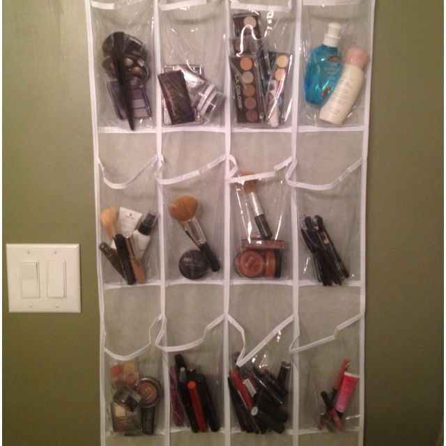 DIY Makeup Organizer Shoebox
 Great way to organize your makeup Use a over the door