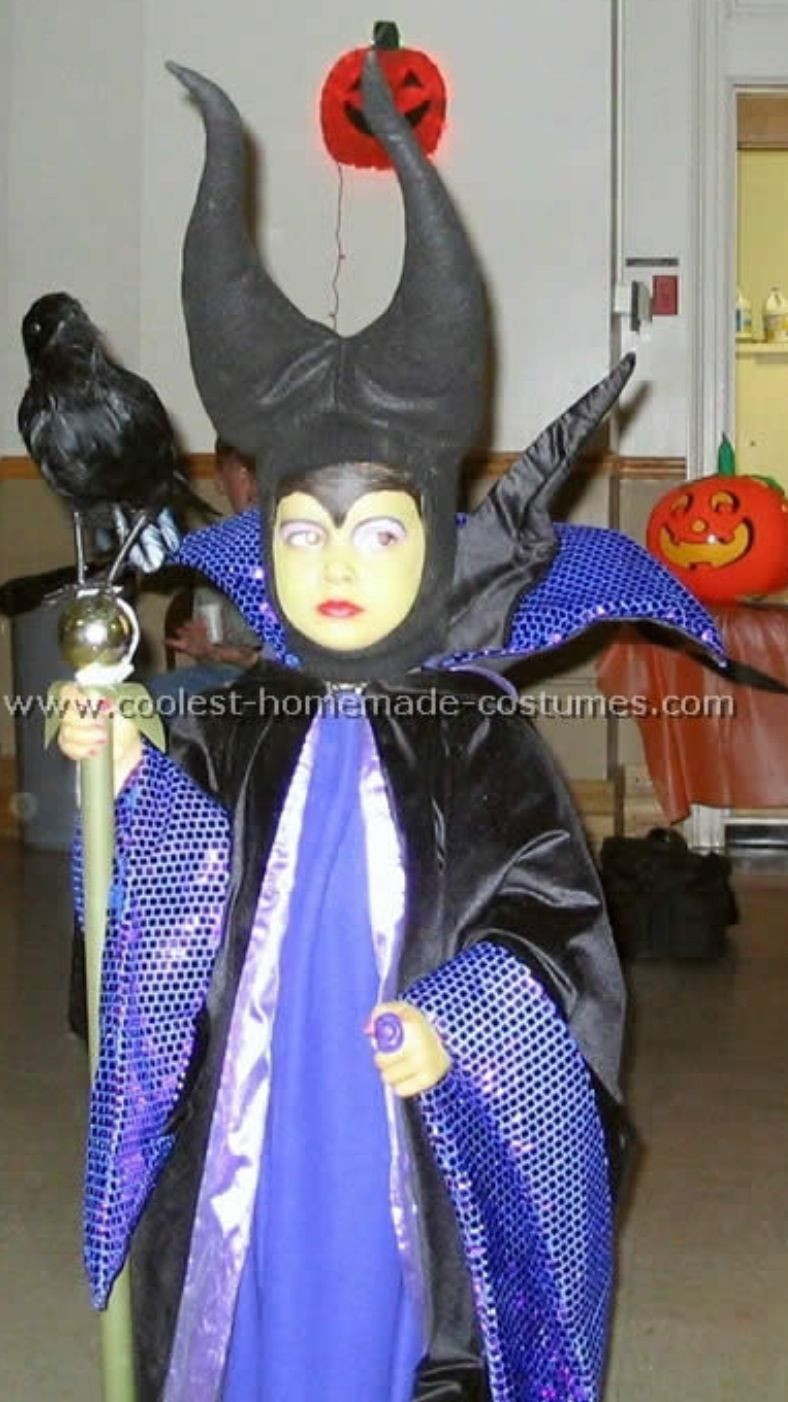 DIY Maleficent Costume
 Malificent the villainess from Sleeping Beauty