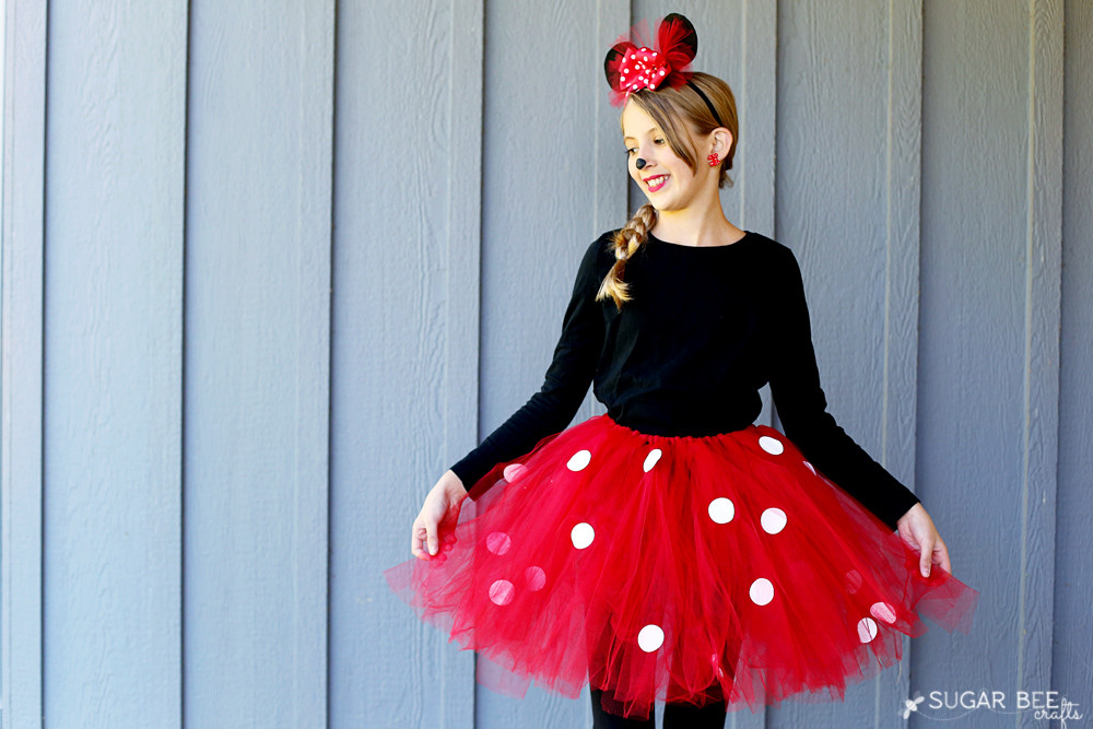 DIY Minnie Mouse Costume For Adults
 DIY Minnie Mouse Costume yep NO sew Sugar Bee Crafts
