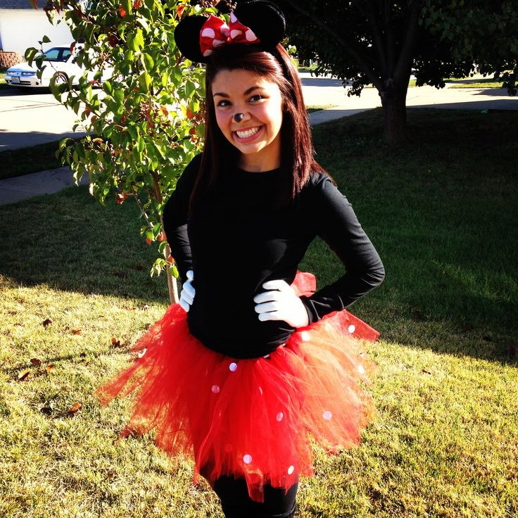 DIY Minnie Mouse Costume For Adults
 Minnie Mouse Costume Halloween