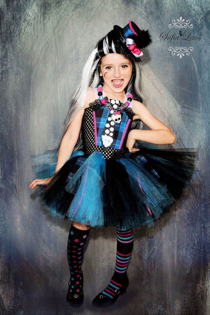 DIY Monster High Costume
 Frankie Stein inspired costume from by