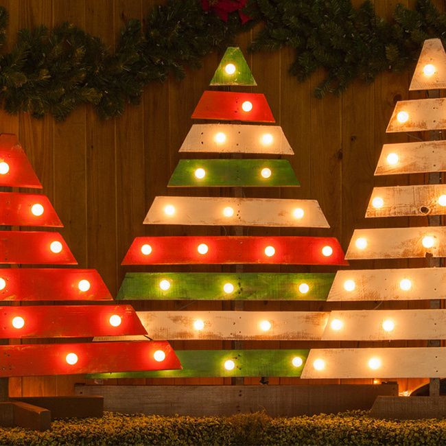 DIY Outdoor Christmas Tree Made Of Lights
 25 unique Outdoor christmas trees ideas on Pinterest