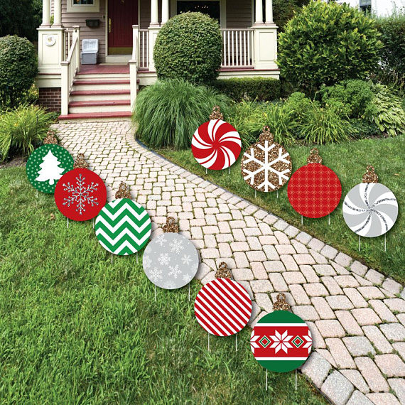 DIY Outdoor Lawn Christmas Decorations
 40 Festive DIY Outdoor Christmas Decorations
