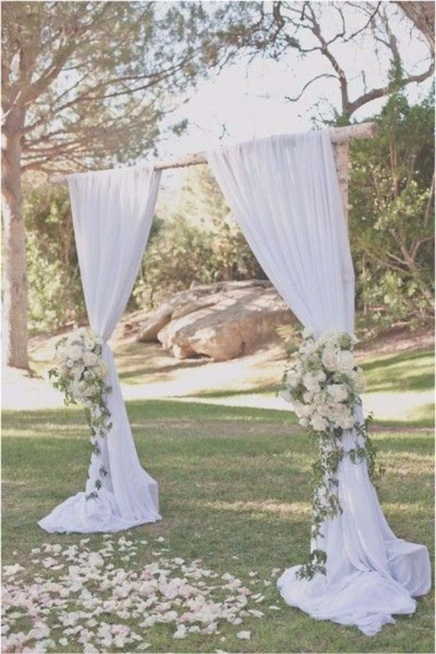 DIY Outdoor Wedding Decorations
 Best 20 Outdoor wedding centerpieces ideas on Pinterest