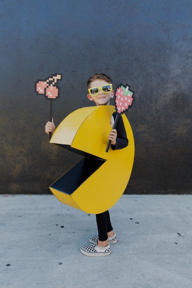 DIY Pacman Costume
 DIY Kids PAC MAN Halloween Costume The Effortless Chic