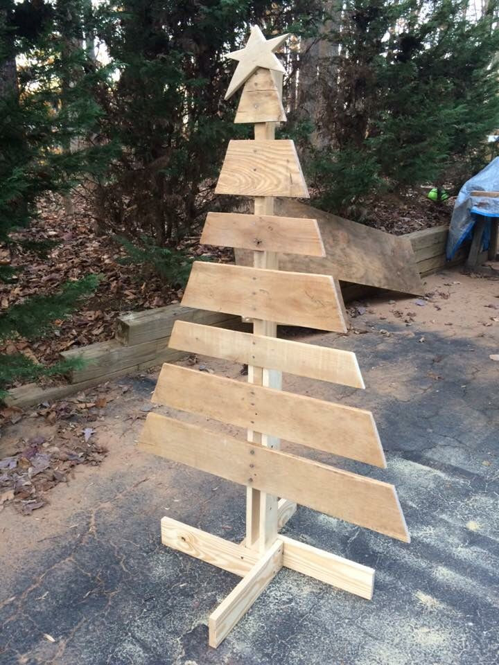 DIY Pallet Christmas Trees
 25 Best Ideas about Pallet Christmas Tree on Pinterest