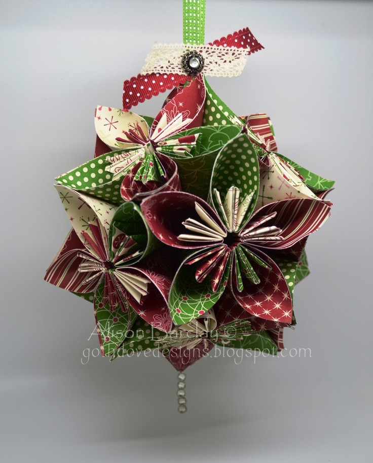 DIY Paper Christmas Ornament
 Decorate Your Christmas Tree With Beautiful DIY Paper