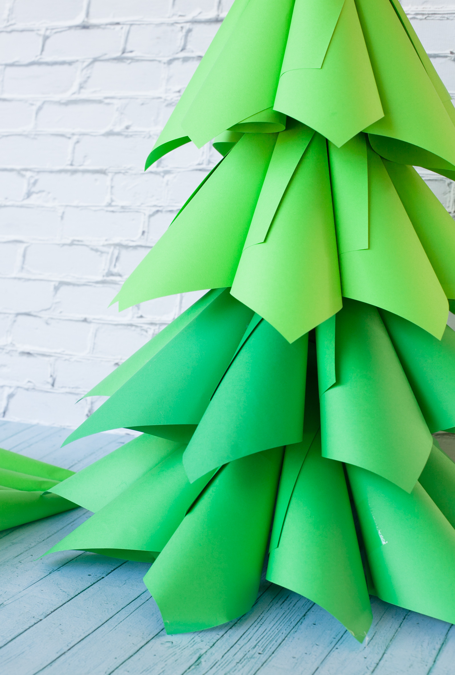 DIY Paper Christmas Tree
 Giant Ombre Paper Cone Christmas Trees a DIY Tutorial