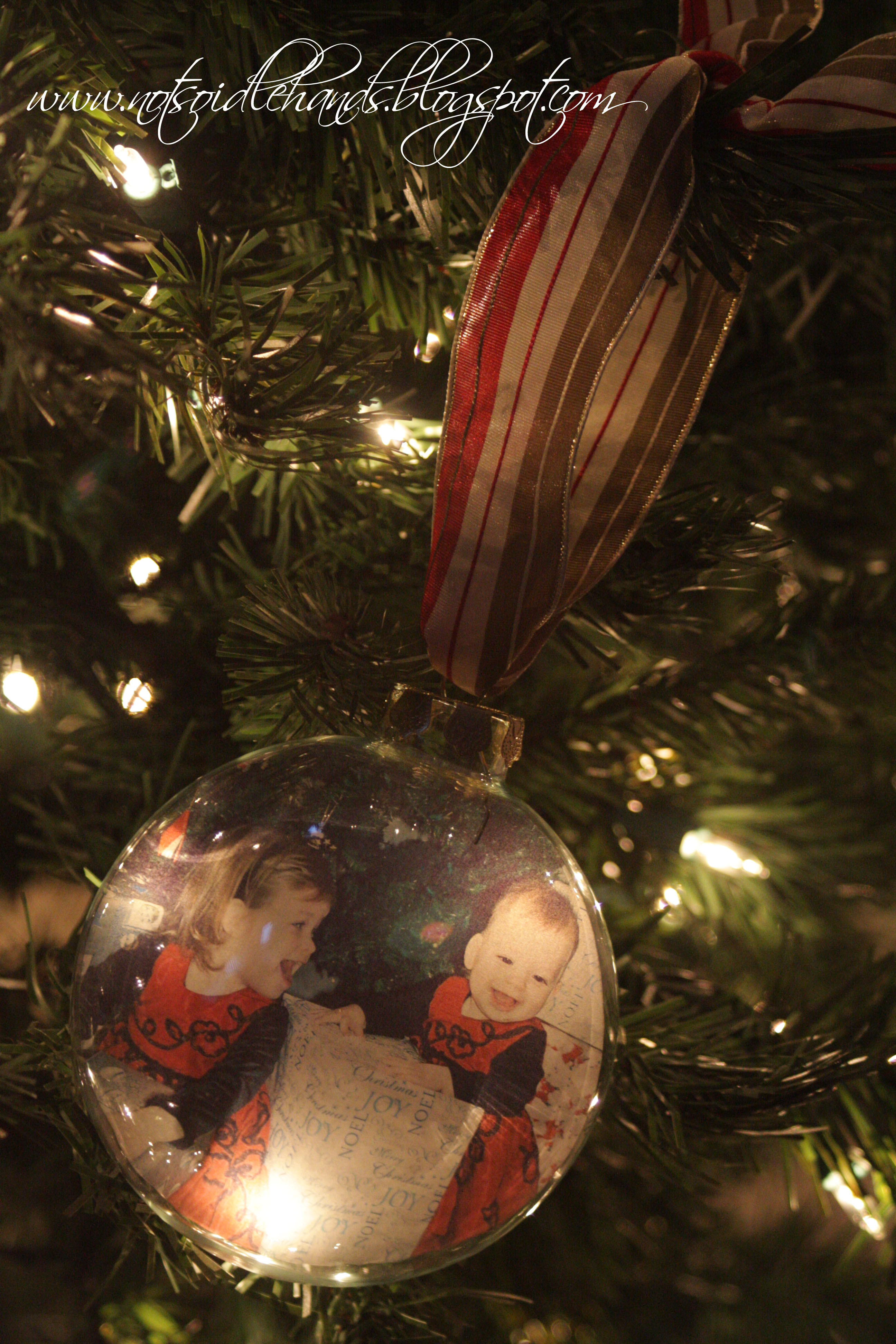 DIY Photo Christmas Ornaments
 25 Days Christmas Ornaments For Your Tree