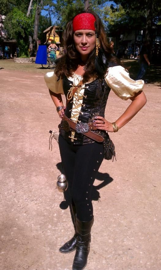 DIY Pirate Costume
 Best 25 Homemade pirate costumes ideas on Pinterest