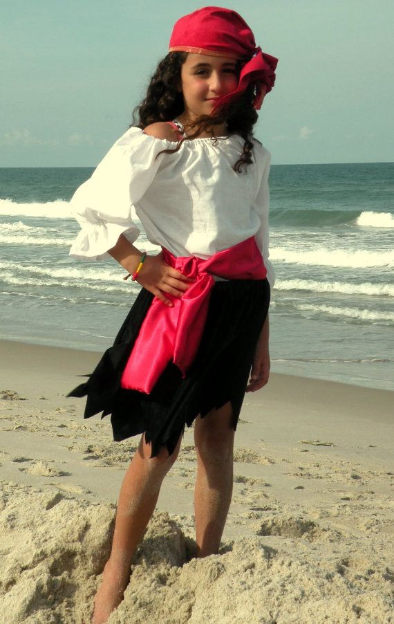 DIY Pirate Costume
 1000 ideas about Pirate Costume Girl on Pinterest