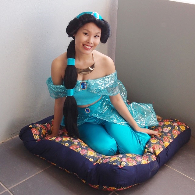DIY Princess Jasmine Costume
 That time I made a Princess Jasmine costume