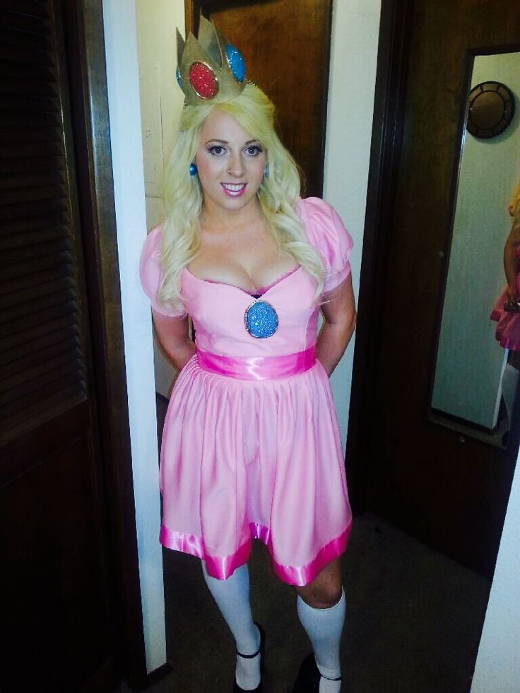 DIY Princess Peach Costume
 DIY Princess Peach costume Halloween