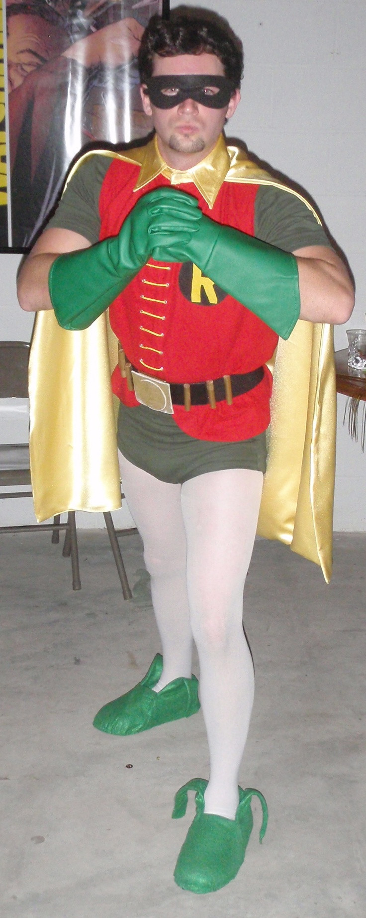 DIY Robin Costume
 Homemade Robin costume OMG I love it