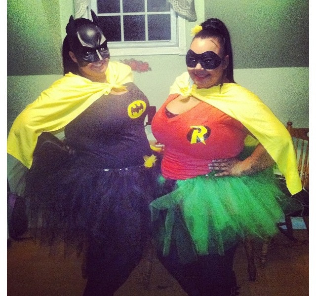 DIY Robin Costume
 DIY batman & robin tutu Halloween costumes