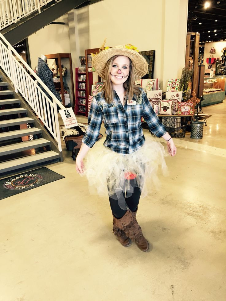 DIY Scarecrow Costume Wizard Of Oz
 1000 ideas about Scarecrow Costume on Pinterest