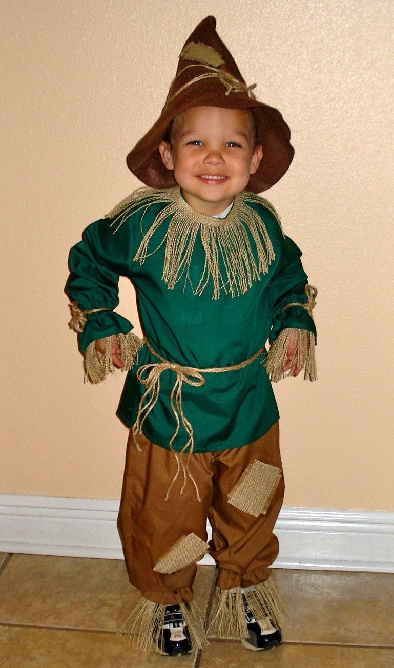 DIY Scarecrow Costume Wizard Of Oz
 Boys Scarecrow Costume Sizes 2 thru 8 from The Wizard of Oz