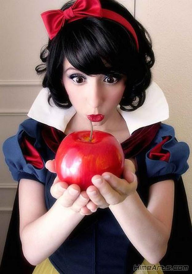 DIY Snow White Costume
 12 DIY Snow White Costume Ideas for Halloween DIY Ready