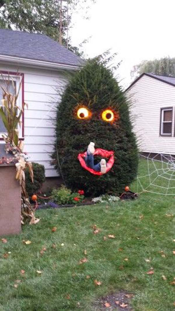 Diy Spooky Outdoor Halloween Decorations
 Top 21 Creepy Ideas to Decorate Outdoor Trees for Halloween