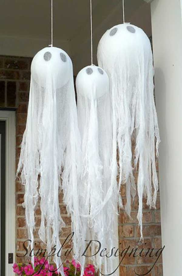 Diy Spooky Outdoor Halloween Decorations
 26 DIY Ideas How to Make Scary Halloween Decorations With