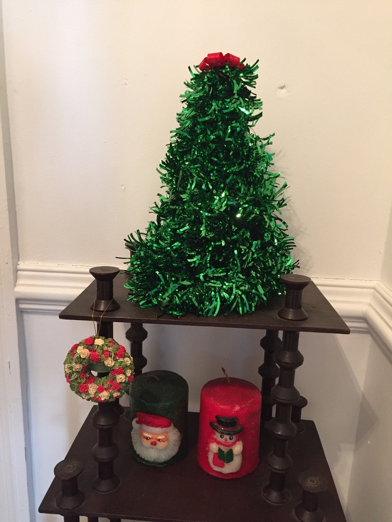 DIY Tabletop Christmas Tree
 DIY Tabletop Christmas Tree Beanies & Weenies