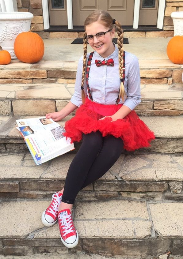DIY Teen Girl Costumes
 Tween nerd Halloween costume DIY shirt leggings