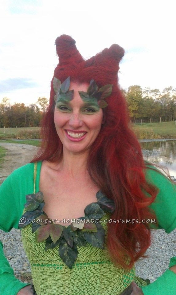 DIY Uma Costume
 Coolest Poison Ivy Costume with Uma’s Infamous Hairstyle