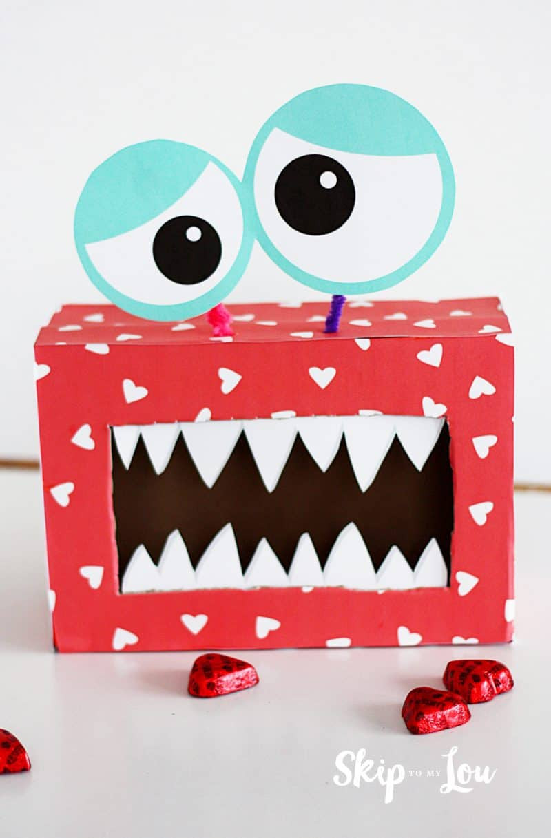 DIY Valentine Box
 THE BEST Valentine Boxes