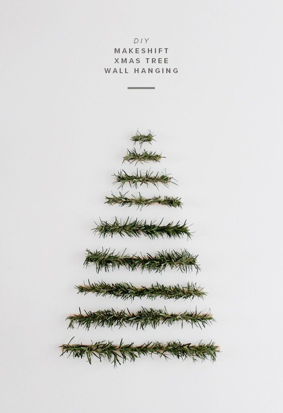 DIY Wall Christmas Tree
 10 DIY Wall Christmas Tree Ideas – Tip Junkie