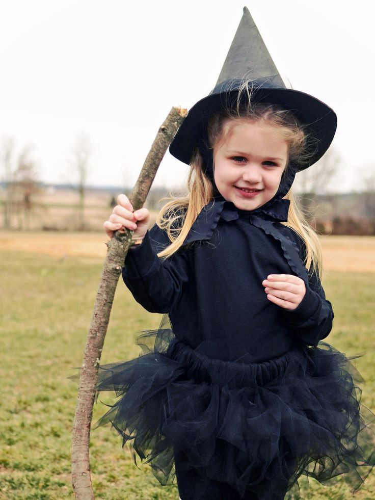 DIY Witch Costume
 DIY Halloween Costumes and Makeup Tricks