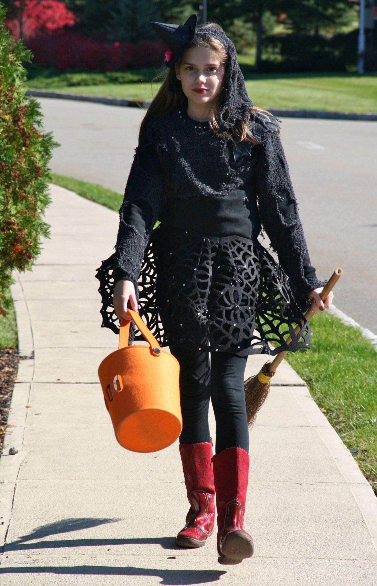 DIY Witch Costume
 DIY Trendy Witch Costume for Tween Teen Girls