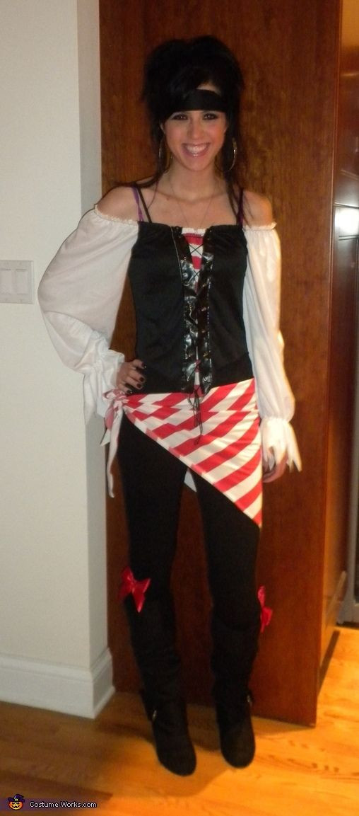 DIY Womens Pirate Costume
 1000 ideas about Homemade Pirate Costumes on Pinterest