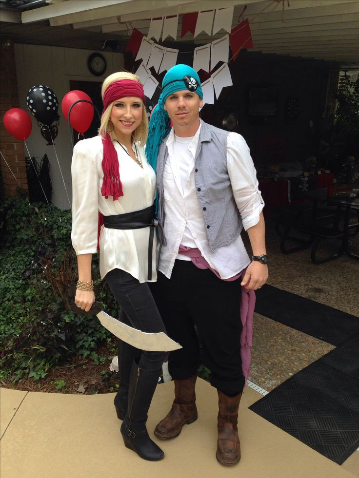 Easy DIY Halloween Costumes For Adults
 17 Best ideas about Adult Pirate Costume on Pinterest