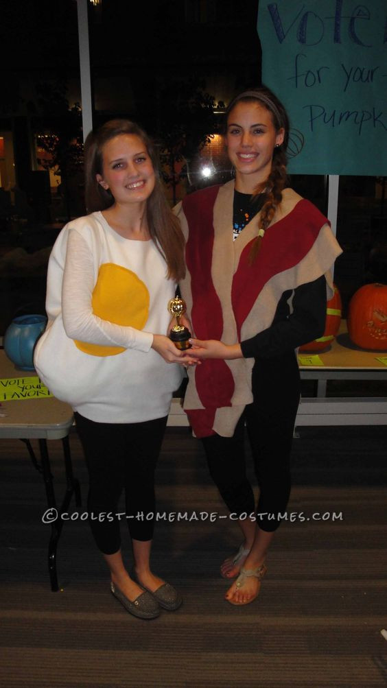 Egg Costume DIY
 Coolest Bacon and Eggs Couple Costume