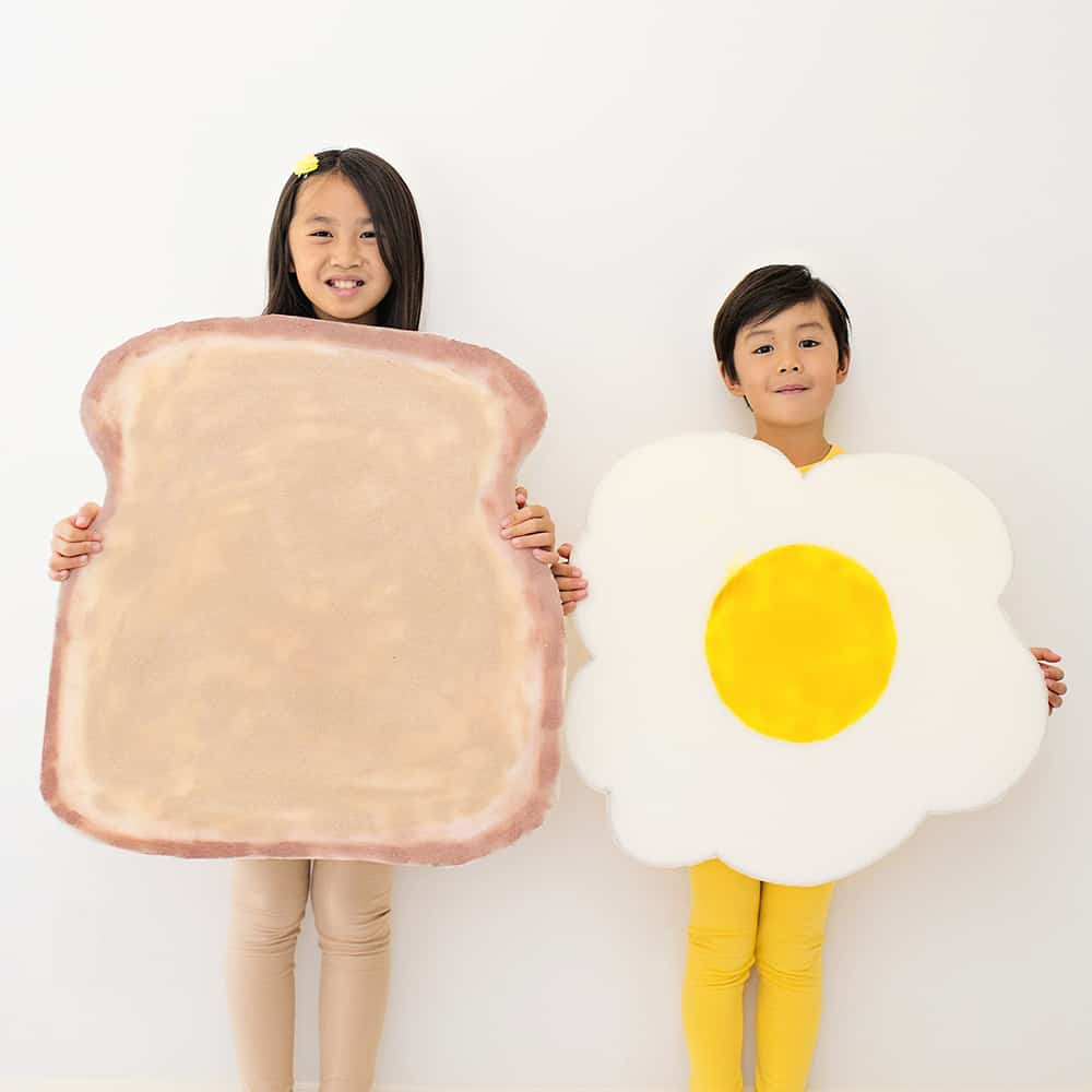 Egg Costume DIY
 EASY EGG COSTUME FOR KIDS