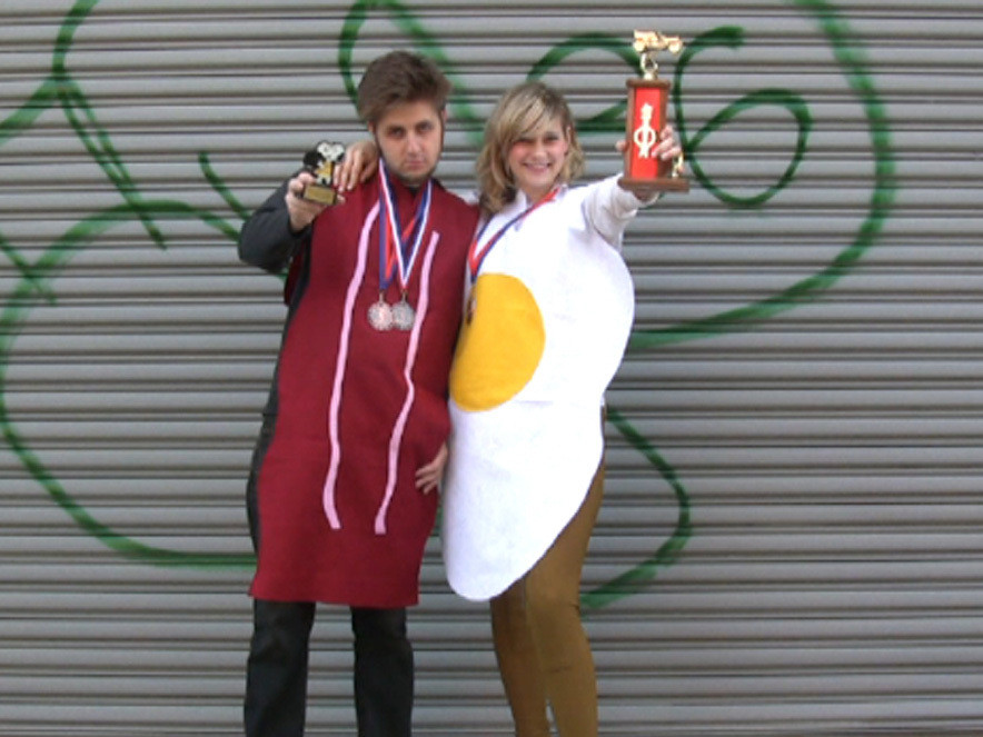 Egg Costume DIY
 Eggs and Bacon Halloween Costume