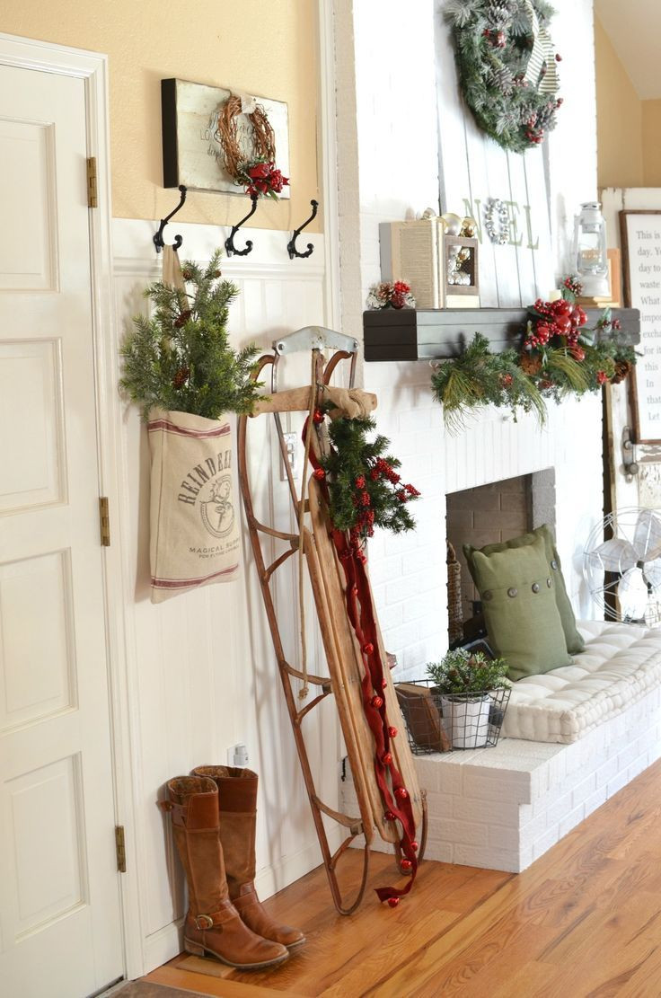 Entryway Christmas Decorations
 Best 25 Christmas entryway ideas on Pinterest